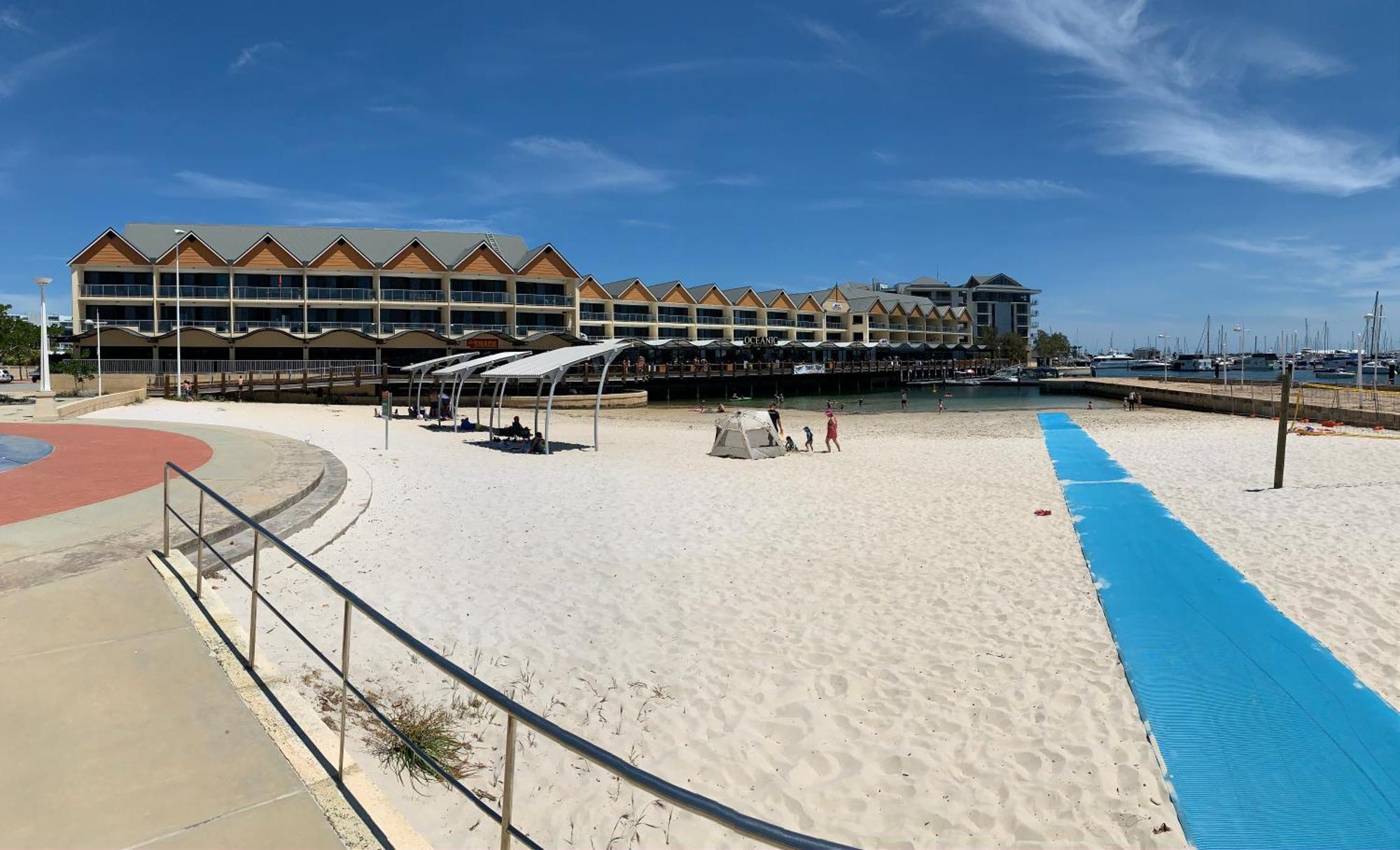 Апартаменты The Hutt On Mandurah Marina Экстерьер фото